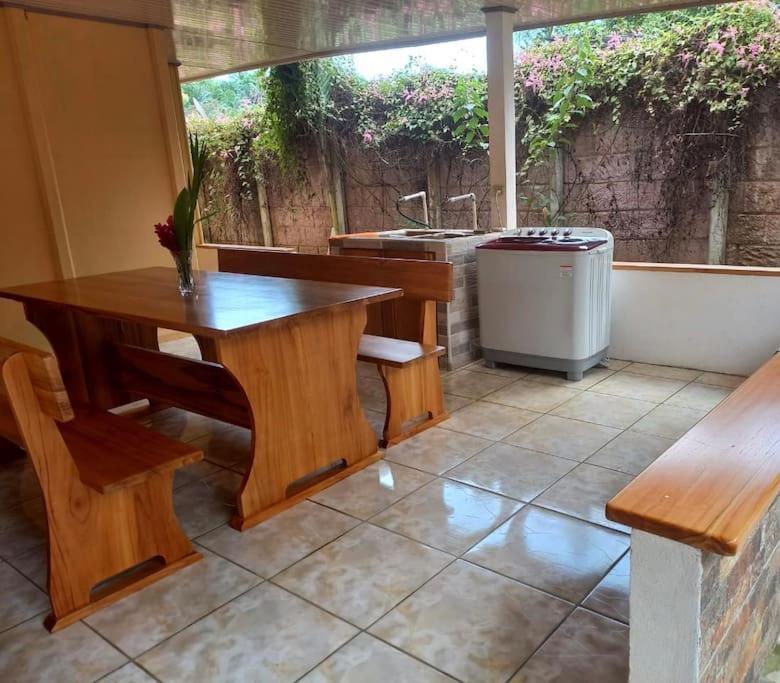 Savegre Tropical Bee Garden Holiday Houses מראה חיצוני תמונה