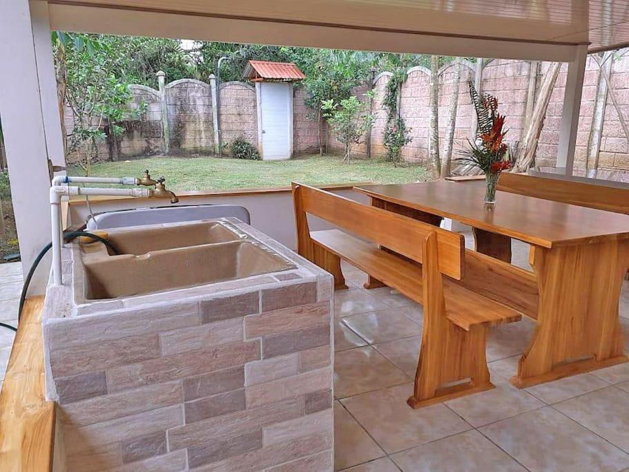 Savegre Tropical Bee Garden Holiday Houses מראה חיצוני תמונה